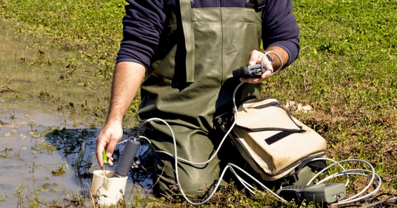 Monitoring water quality